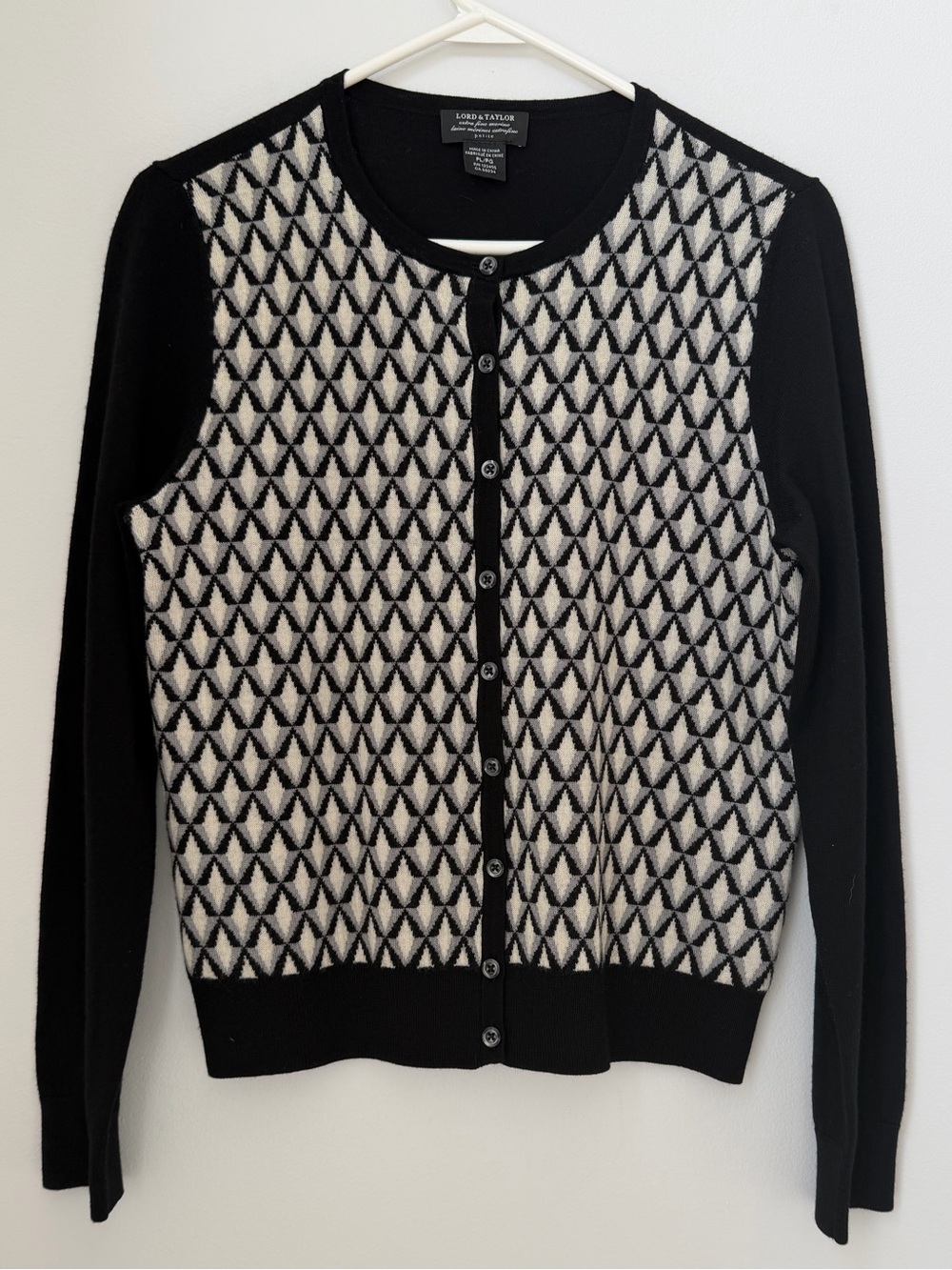 Lord and Taylor Cardigan 100% Merino Wool Argyle Design Size Petite Large